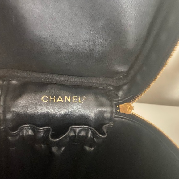 Authentic Chanel  Caviar Vanity case Cosmetic - Picture 10 of 12
